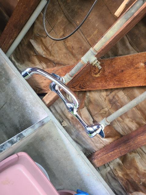 Replaced faucet for 2 bathrooms: removed old faucet and installed new Pfister single handle faucets for the hallway bathroom and master bathroom. We also installed the new pop-up assemblies that comes with the faucets. 90 day warranty.
