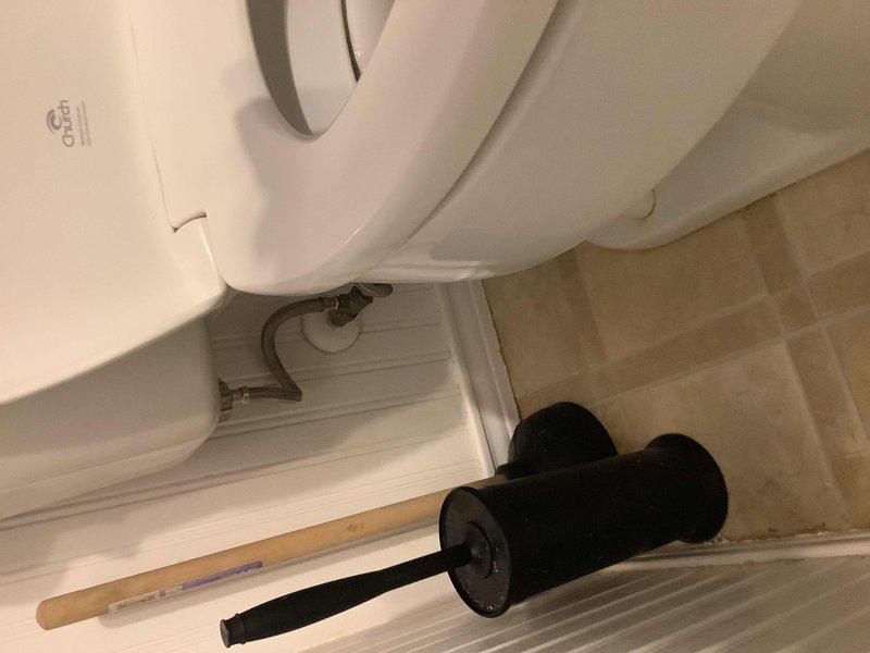 Completed linking of bathtub fixtures in master bathroom, which included installation of polished chrome control knobs with lever handles and curved spout. Verified proper water flow and connection integrity after installation, ensuring no leaks present.