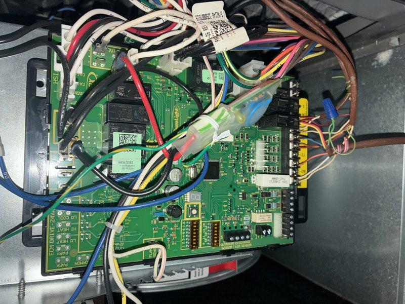 Performed routine maintenance on a 4-year-old furnace system with 2021 MVP. Inspected and verified proper function of the control board with all wire connections secure. Examined ductwork system for integrity, proper insulation at connection points, and adequate airflow distribution. System is operating within normal parameters following tune-up service.