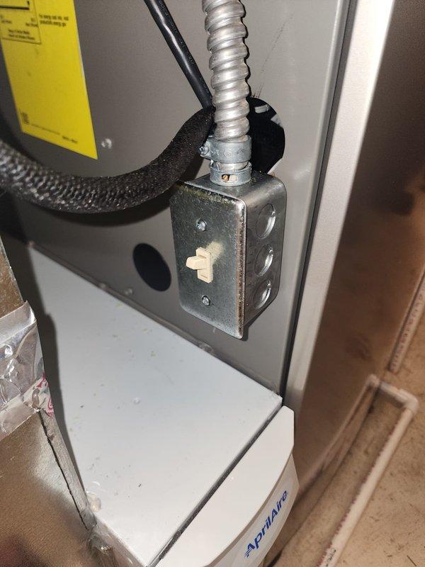 Successfully installed a 90K BTU air conditioning system with integrated Aprilaire humidifier. Installed and tested Kidde carbon monoxide detector to ensure occupant safety. All components properly wired with appropriate junction boxes and conduit connections, system functioning as designed.