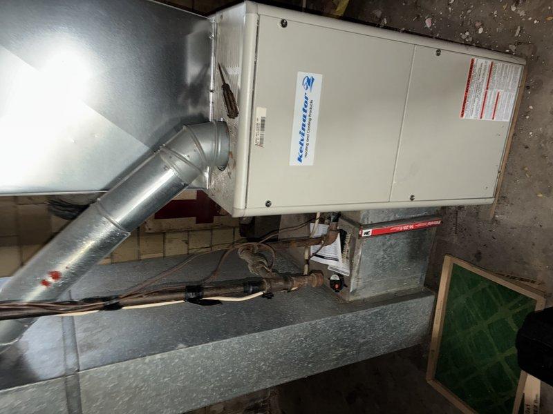 Diagnosed intermittent operation issue on gas furnace with flashing diagnostic lights. Inspected blower wheel and limit switch, finding the latter to be malfunctioning. Replaced faulty limit switch and verified proper startup sequence and continuous operation through multiple test cycles.