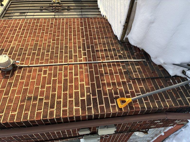 Performed assessment for grounded outlet installation in residential property. Inspected exterior electrical conduit on brick surface and evaluated kitchen/laundry area for outlet replacement requirements. Recommended upgrade to grounded receptacles to improve electrical safety and code compliance.