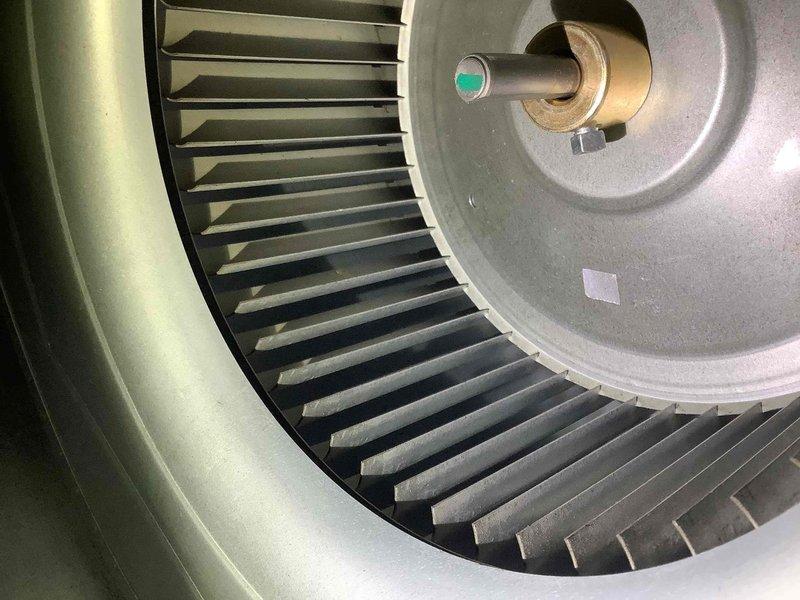 Performed routine maintenance on furnace system. Inspected blower wheel assembly, confirming proper condition of fan blades and central shaft components. Verified blower wheel operation with no signs of dust accumulation or mechanical wear.