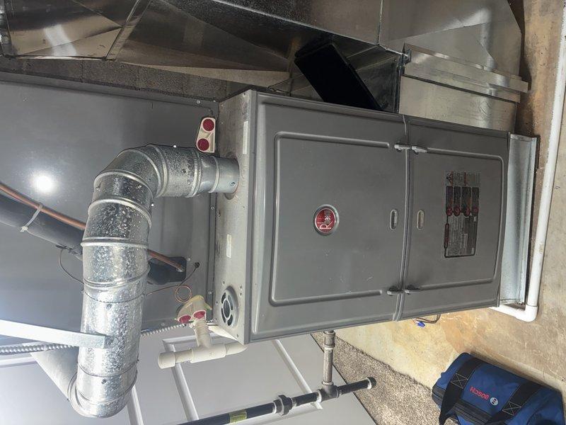 Performed scheduled MVP Heating maintenance service on a residential furnace system. Inspected the main furnace unit, ductwork, and condensate drain components, all found to be in good working condition. Examined the 20.0μF 370VAC capacitor and associated control board, verifying proper electrical connections and component functionality.