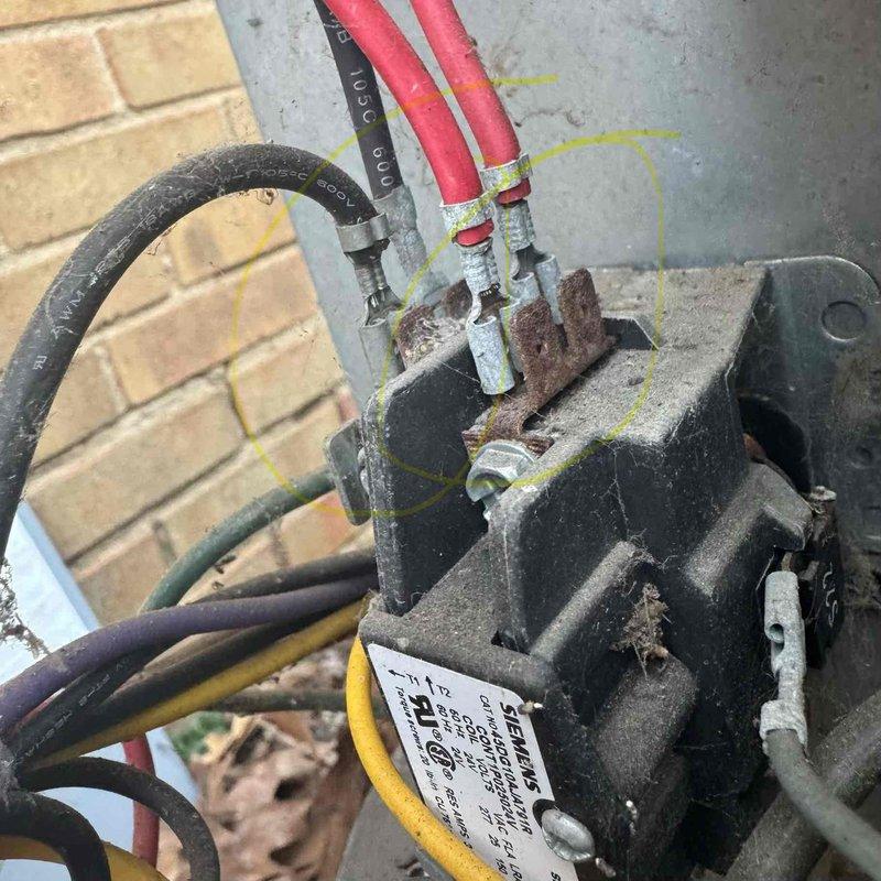 Performed comprehensive furnace and AC tune-up service. Inspected electrical components including Siemens control board and capacitor (#4015), noting proper wire connections with some minor terminal corrosion. All systems functioning within normal parameters after service.