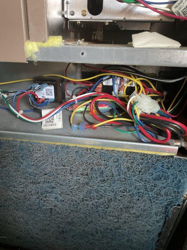 Completed MVP recurring maintenance service on geothermal heating system. Accessed control panel and inspected all internal components including inducer motor assembly, control board, electrical connections, and wiring harnesses. Verified proper operation of blower motor, relays, capacitors, and safety controls. Checked air filtration media and confirmed all electrical circuits functioning within specifications. Unit operating normally with no issues found.