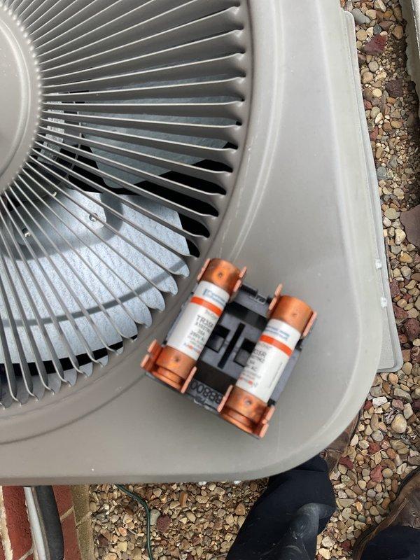 Completed MVP preventive maintenance service on residential air conditioning system. Performed comprehensive inspection of outdoor condenser unit, verifying proper fan operation, checking electrical connections, and inspecting capacitor and control board functionality. All components found operating within normal parameters, with fuses, wiring, and electrical systems in good condition.