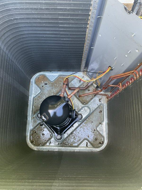 Completed routine maintenance visit on an 8-year-old residential air conditioning system for MVP customer. Performed standard inspection of outdoor condenser unit, internal compressor components, and refrigerant lines, with all systems found to be operating within normal parameters. Customer was contacted at their home number to confirm service completion.