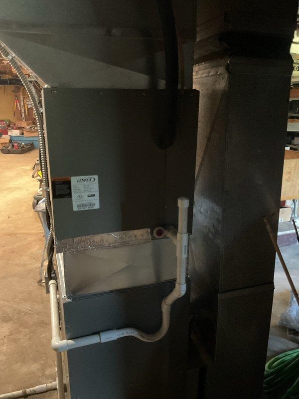 Completed comprehensive AC tune-up on residential Lennox HVAC system, including inspection of furnace cabinet, ductwork connections, and PVC condensate drainage lines. Installed complimentary carbon monoxide detector and verified all system components were operating within normal parameters.