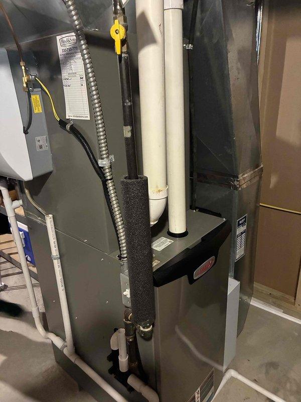 Completed courtesy cooling tune-up visit as part of MVP Cooling recurring service program. Performed comprehensive inspection of HVAC system including air handler, control board, and electrical components. All equipment found to be operating within normal parameters with clean surfaces and properly functioning control systems.