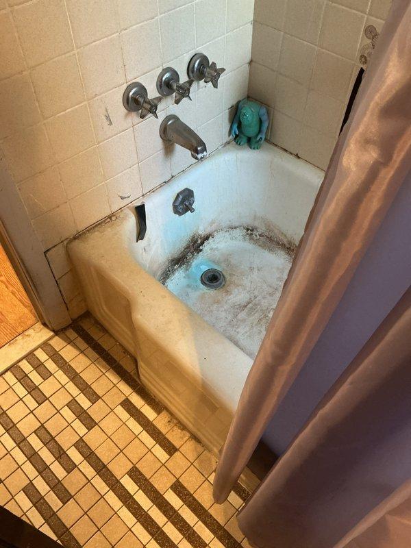 Responded to service call for broken toilet handle on sole toilet in residence. Replaced defective flush handle assembly with new unit, restoring full flushing functionality to the toilet. Tested operation multiple times to ensure proper mechanical engagement and smooth lever action.