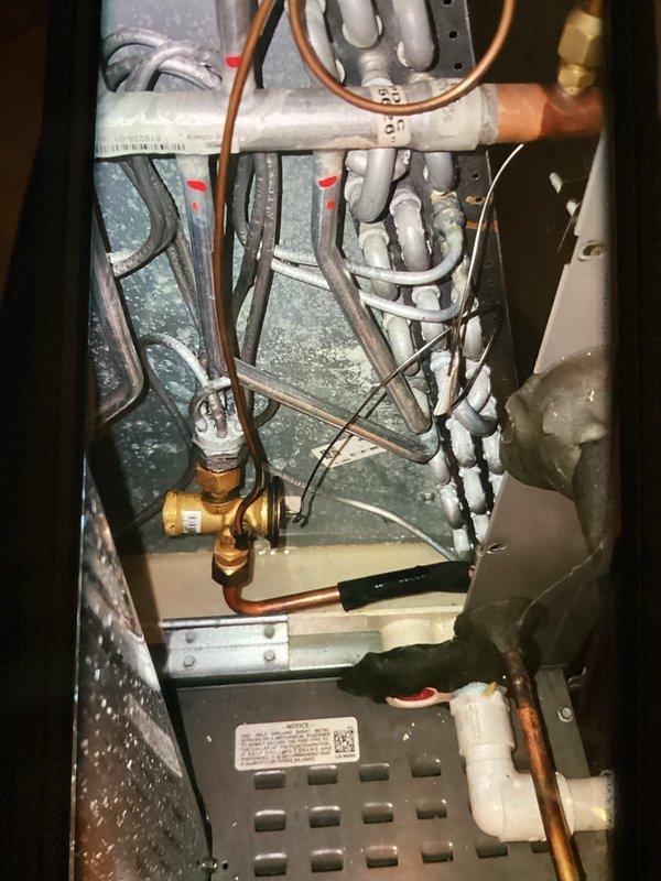 Performed comprehensive AC tune-up on residential Lennox condenser unit, including system inspection and maintenance of outdoor equipment and associated refrigerant lines. Documented unit condition and verified proper operation of all components, including electrical connections, brass valves, and copper piping throughout the system.
