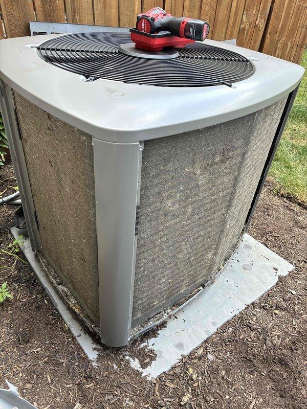 Completed MVP recurring cooling maintenance visit on residential air conditioning system. Performed standard preventive maintenance procedures on outdoor condenser unit, including inspection of cabinet condition, fan operation, and refrigerant line connections. Unit operational and ready for continued service.