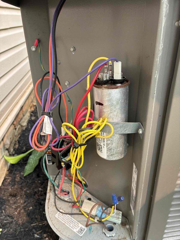 Completed MVP cooling maintenance visit on Lennox residential air conditioning system. Performed comprehensive inspection of outdoor condenser unit, including electrical control panel assessment. Verified capacitor condition and integrity, inspected all electrical connections and wiring within control panel, and conducted operational testing of the system using diagnostic gauges to ensure proper refrigerant pressures and overall system performance.