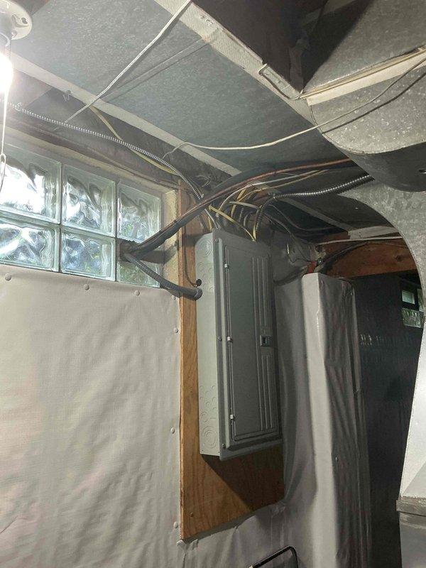 Completed cooling maintenance on Lennox air conditioning system. Performed standard tune-up procedures, inspected exterior condenser unit and interior components, verified system operational status, and confirmed proper functioning of all equipment with no issues identified.