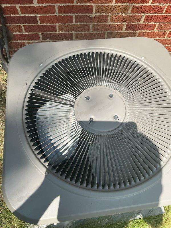 Performed warranty leak search on residential air conditioning system. Used Fieldpiece digital manifold gauges to check refrigerant pressures and diagnose potential leak points on outdoor condenser unit. Conducted inspection after customer departed premises to complete thorough diagnostic testing on the system.