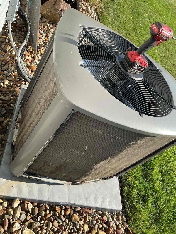 Completed scheduled preventive maintenance visit on residential air conditioning system. Performed comprehensive inspection of outdoor condensing unit, checked refrigerant line insulation integrity, and verified proper unit operation for MVP customer maintenance program.