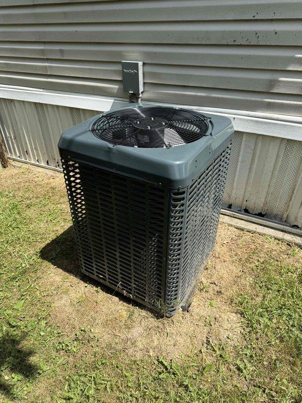 Completed routine cooling maintenance on a ground-level air conditioning system approximately one year old. Performed standard inspection of condenser unit, verified fan operation, checked refrigerant levels, cleaned components as needed, and confirmed system is operating within normal parameters. Reminded customer of upcoming maintenance plan renewal as requested.