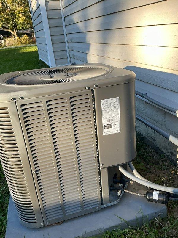 Completed comprehensive air conditioning tune-up on residential outdoor condensing unit. Performed standard maintenance inspection including checking refrigerant lines, verifying proper operation of condenser fan, and assessing overall system condition. Unit found to be in normal operating condition with no immediate repairs required.
