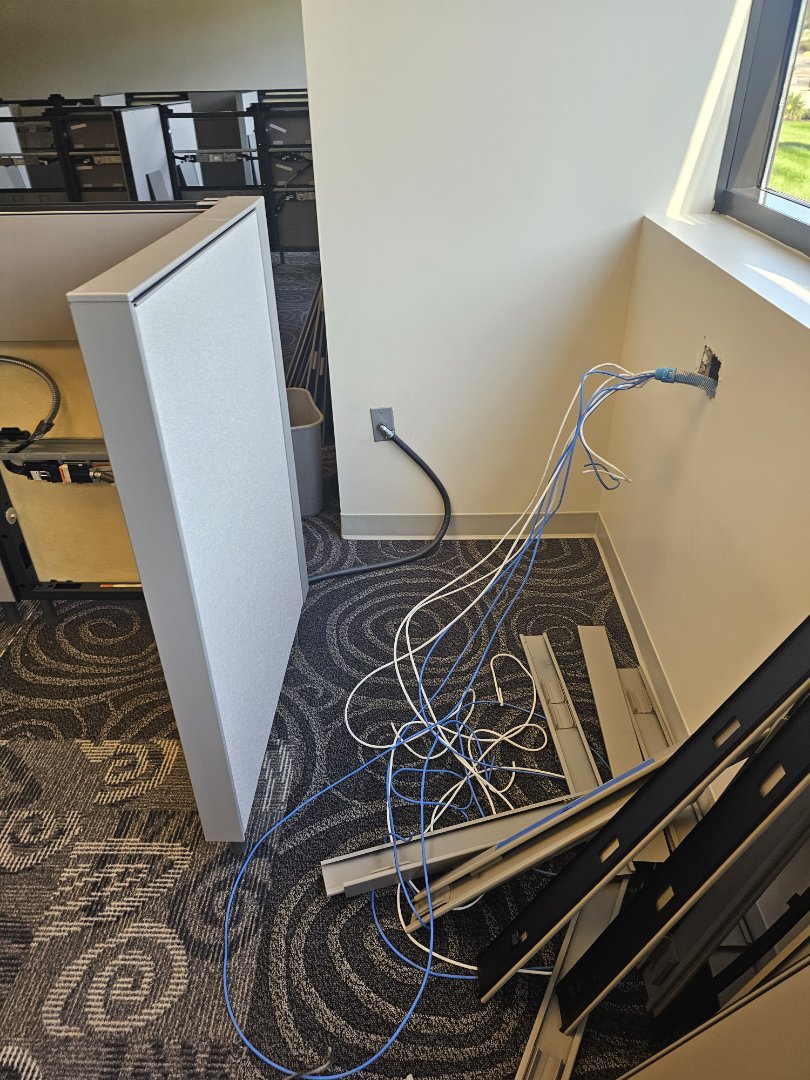 Electrical and commercial buildings
Cubicle electrical whips installation 