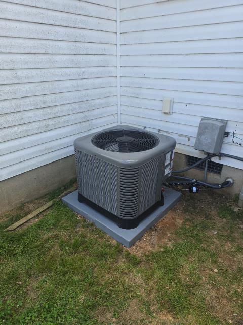 Installed a brand new RUUD Heat Pump and Air Handler, an Auxilary Heater Kit and a New Thermostat at customers home. 