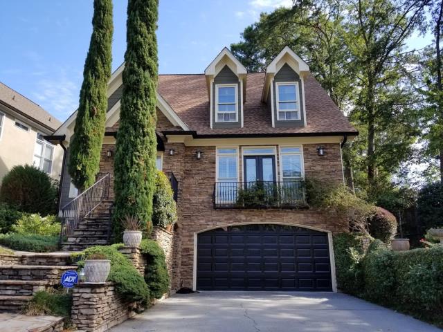 Atlanta, GA - Beginning a Siding Installation with Jame Hardie Siding. This home will be low maintenance and rot free when it is completed. Atlanta, GA - Beginning a Siding Installation with Jame Hardie Siding. This home will be low maintenance and rot free when it is completed.