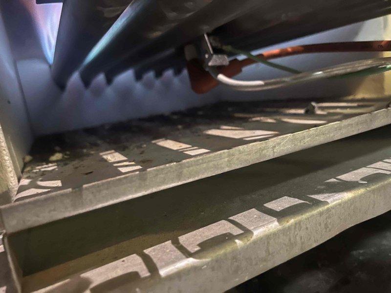 Diagnosed and replaced faulty automatic starter on boiler that was causing intermittent shutdown issues. Inspected copper piping system, noting minor oxidation at joints, and verified proper operation after component replacement.