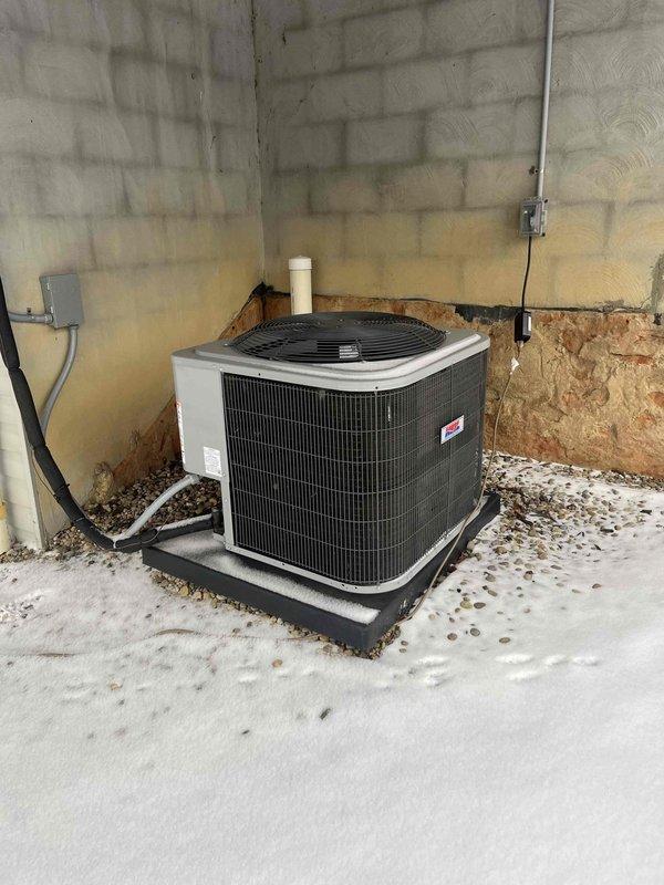 Completed lead transfer from Jeff.AZ for customer's HVAC system. Inspected electrical connections at breaker panel, confirming proper circuit labeling for furnace. Examined outdoor Bryant condensing unit, which is properly installed on pad with appropriate condensate drainage. System appears functional with no immediate issues noted.