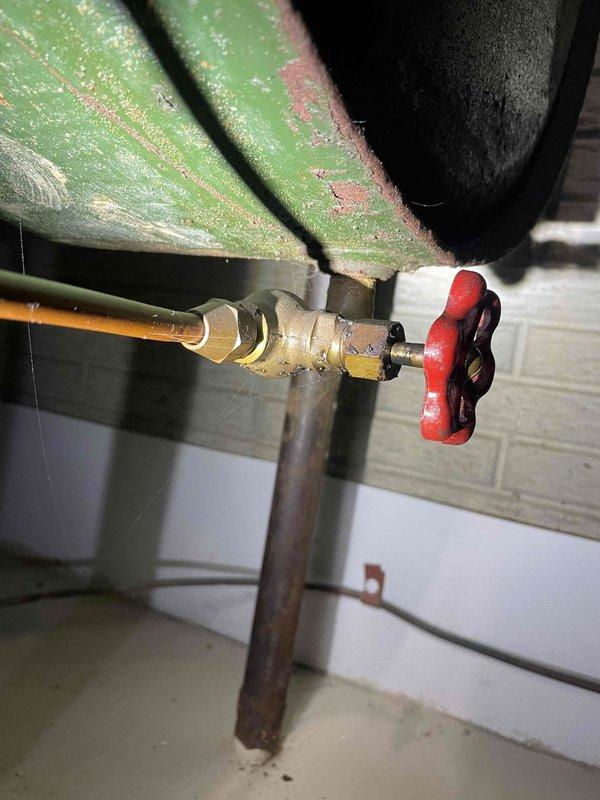 Responded to oil furnace service call where customer reported premature depletion of fuel. Performed diagnostic inspection of system components and pressure testing. Gauge readings indicated system operating at approximately 150-160 PSI, which is within normal range. Inspected manual shut-off valve and associated copper piping for potential leaks. No evidence of oil leakage detected; system functioning as designed.