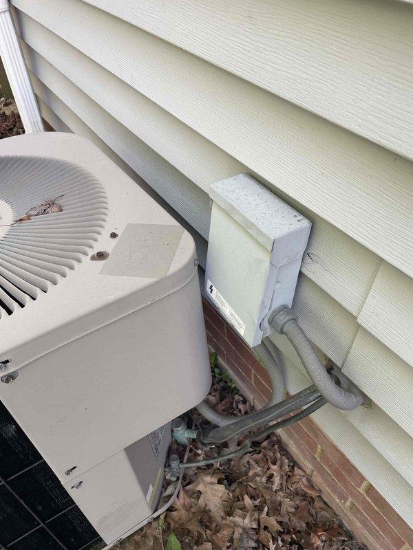 Responded to service call for non-responsive thermostat affecting air conditioning system. Upon inspection, diagnosed failed dual run capacitor in outdoor condensing unit, evidenced by bulging case and out-of-spec readings. Replaced defective capacitor with proper rated unit, verified all electrical connections secure, and tested system operation. Unit now cooling properly with thermostat responding correctly to input commands.