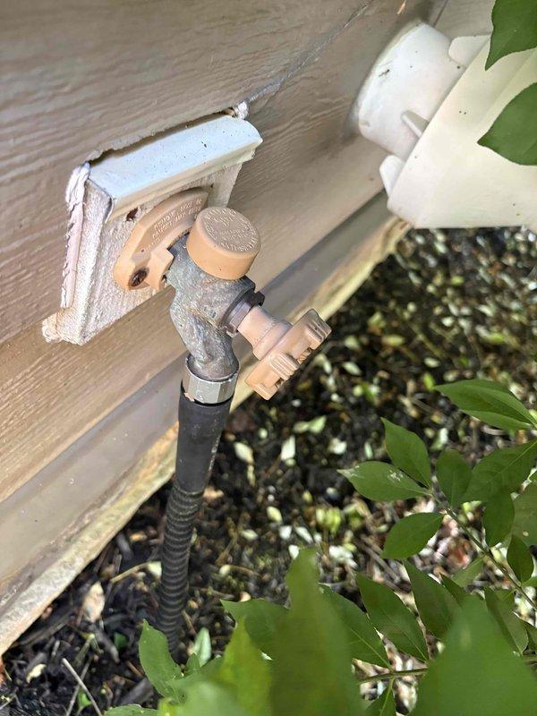 Responded to a reported water leak under the bathroom suspected to be originating from the sink. Upon inspection, identified and removed a faulty faucet aerator with a worn blue O-ring gasket that was causing water seepage. Replaced the defective component and verified proper installation to eliminate the leak.