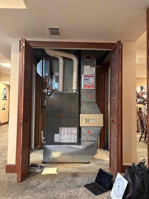 Conducted on-site evaluation for complete air conditioning system replacement. Assessed existing HVAC equipment located in bedroom utility closet, including furnace, air handler, and Aprilaire humidifier unit. Documented current system configuration, ductwork connections, and installation space constraints. Provided replacement options and equipment recommendations based on existing infrastructure and customer requirements.