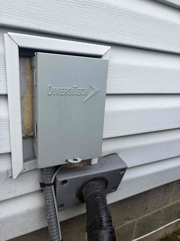 Completed cooling maintenance on air handler unit for club member. Performed electrical diagnostics using digital multimeter, recording voltage readings of 442V at the equipment. Inspected exterior electrical disconnect box and conduit connections to ensure proper system operation and safety compliance.
