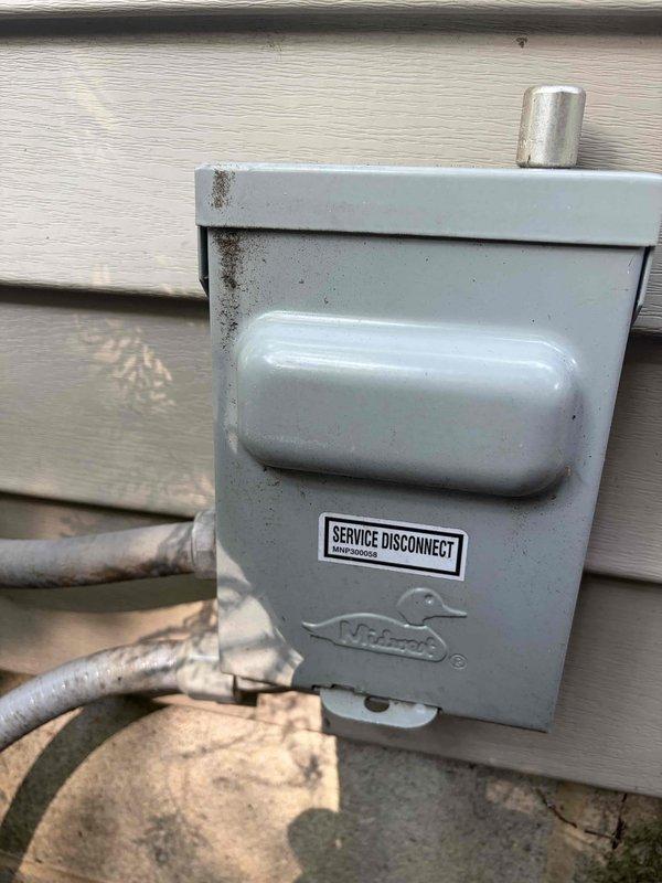 Completed cooling maintenance for club member. Performed comprehensive system inspection including electrical components, verifying proper fuse operation and condition, and inspecting exterior service disconnect box. All electrical connections checked and found secure, system operating within normal parameters.