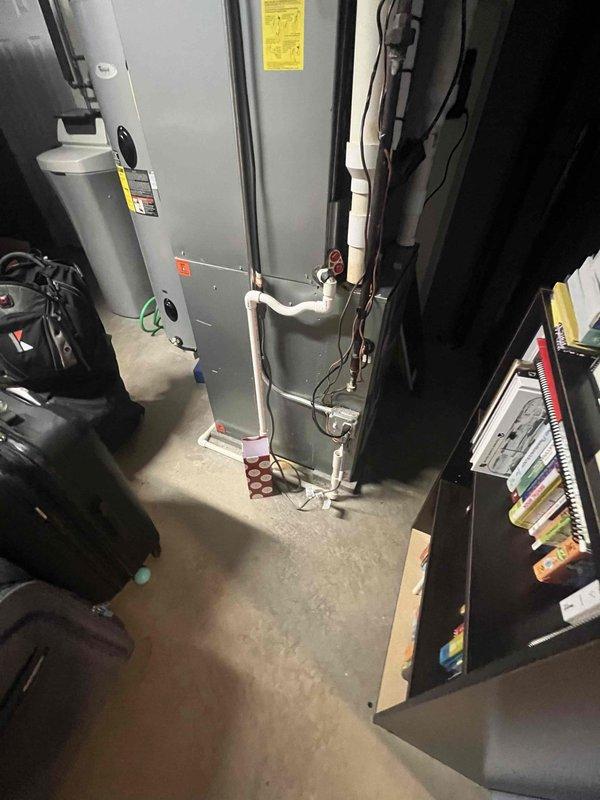 Responded to no-cooling complaint and diagnosed thermal expansion valve joint leak resulting in complete refrigerant loss on R22 system. Customer expressed warranty concerns due to similar repair performed within the past year. Provided system assessment and discussed replacement options given the age of equipment and R22 refrigerant phase-out considerations.
