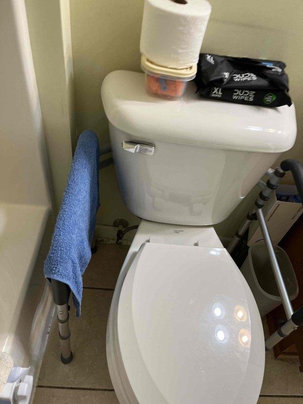 Diagnosed and repaired a continuously running toilet in the front bathroom by servicing the tank's fill and flush components to restore proper water shut-off and flush operation. Also addressed a leaking faucet in the master bath, restoring it to normal, drip-free operation, and verified both fixtures were functioning correctly with no leaks at supply connections.