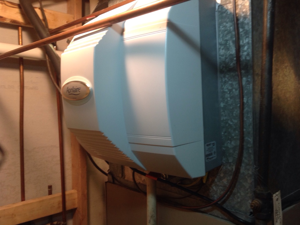 Install of Aprilaire 700M. Power humidifier