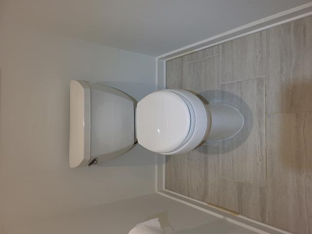 Customer lives in a townhome and has occasional clogging issues with his master toilet on the third floor. We recently provided a quote to install a new pressure assist toilet to help with the flushing power. We arrived today to perform this work. We furnished and installed a new pressure assisted toilet with a new wax ring and a repair flange for customer.