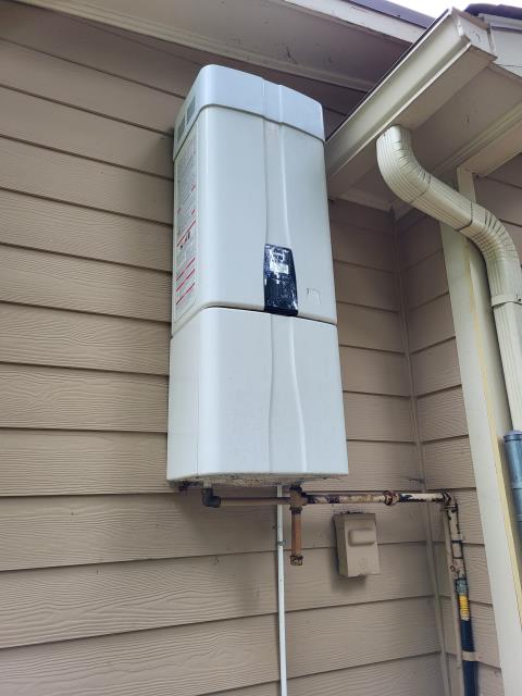 Responded to our customer's home to perform a yearly maintenance on their exterior tankless water heater. Once on site, we performed the tankless flush with no issues. 