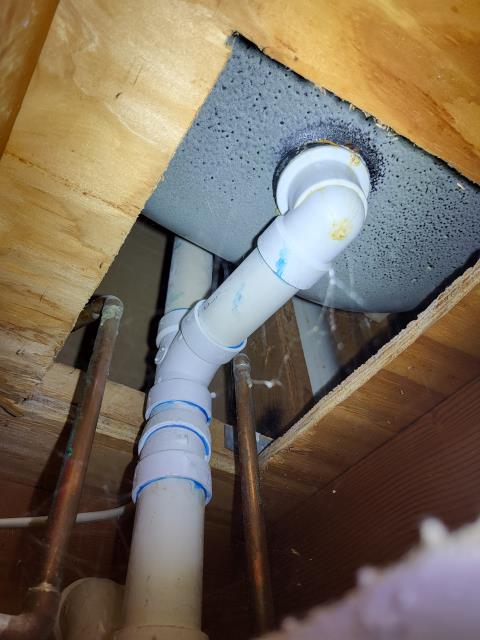 We responded to our customer after they reported signs of a water leak coming from the kitchen ceiling. After inspection, we cut and removed a small section of the sheetrock for access and discovered a pin hole leak in the copper water line above. The pipe had began to corrode, causing a small but steady drip. We cut out the damaged section of copper and installed a new copper pipe. Once the repair was completed, we turned the water back on thoroughly tested the line to confirm leak free operation.

