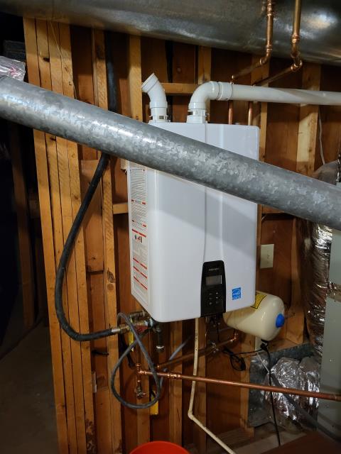 We responded to our customers home to perform a full maintenance service on the customers tankless water heater to keep the system running efficiently and extend its lifespan. Once on site, we flushed the tank to remove mineral buildup that can reduce heating performance and increase energy costs. All filters were removed and cleaned as part of this service, with the water inlet filter found to be dirty and restricting flow. Cleaning this filter helps improve internal components from premature wear. We inspected the remainder of the system and found it to be in excellent condition. After servicing, the unit was tested to confirm proper operation and performance.