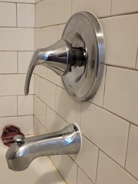 We responded to our customer in Kennesaw, GA after they reported their bathtub was not regulating water temperature properly. Upon inspection, we found the shower valve cartridge had failed, preventing proper temperature control. We replaced the cartridge with a new Moen cartridge to restore smooth and accurate operation. Once the replacement was completed, we tested the bathtub for proper temperature control and leak free performance. The tub is now functioning correctly with consistent hot and cold water regulation.