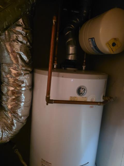 We responded to our customer in Marietta, GA after they reported brown water coming from their faucets. Upon inspection, we found the discoloration only occurred when hot water was being used, indicating an issue with the water heater. This is typically caused by internal tank corrosion or sediment buildup. Based on our findings, we recommended replacing the water heater to restore clean, safe water. The customer is reviewing options for replacement.