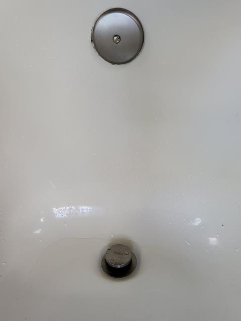 We responded to our customer in Marietta, GA to complete bathroom plumbing installations and repairs. We installed two customer supplied tub and shower valves along with a new Roman tub valve to upgrade the fixtures. We also replaced a toilet flange to ensure a proper seal and stable installation. In addition, we installed new waste and overflow trim for the bathtub. After completing the work, we tested all fixtures for proper operation and leak free performance. Everything is now functioning correctly.