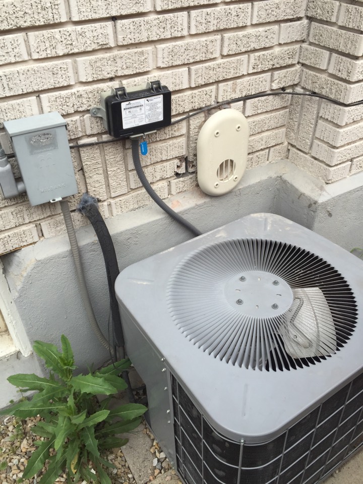 Preformed a/c maintenance on Lennox roof top 
