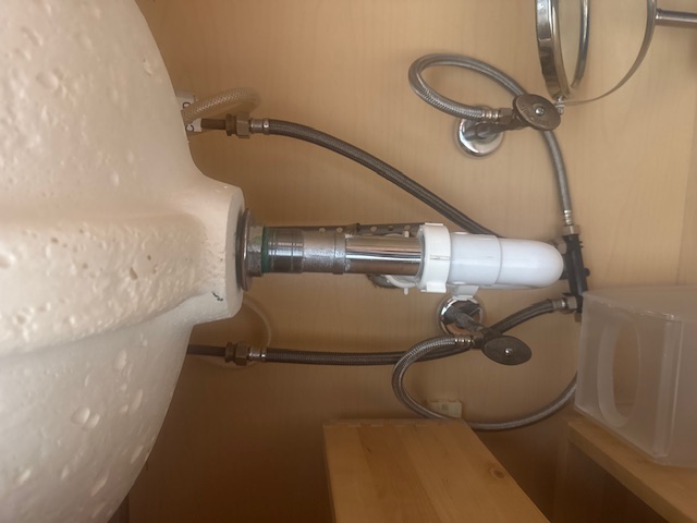 Completed a faucet replacement in Moreland Township, PA 19006. The old fixture in a rarely used bathroom had been out of service for years due to suspected clogging. Installed a new faucet and verified proper water flow; the bathroom is now back in working order.
