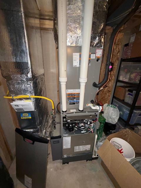 Performed a complimentary maintenance visit for an existing customer in Ivyland, PA 18974. This Lennox system was installed in February 2025 and has been running great. Today’s check-up is part of the free 1-year service agreement included with installation. System running efficiently for the hot season ahead.
