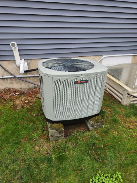 Helped another neighbor in Jamison, PA 18929, explore HVAC replacement options. Their current system has been giving them trouble and is nearing the end of its lifespan. We’re providing a full heating and cooling replacement estimate to restore comfort and efficiency.