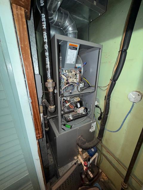 Performed HVAC diagnostic service in Warminster, PA 18974, PA for a five-year-old gas heating system that unexpectedly shut off overnight. Verified proper operation and shared tips with the homeowner for reliable winter comfort. 