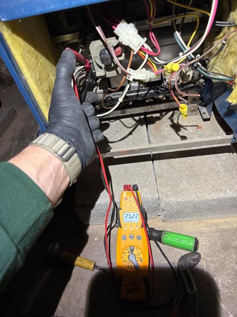 Just wrapped up a diagnostic visit in Philadelphia, PA 19138, and found the furnace’s gas valve failed to fully open. Recommended replacing the gas valve and thermocouple to restore safe and efficient operation.